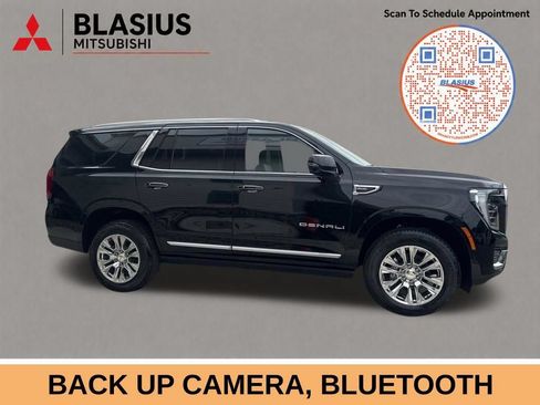 Used 2026 GMC Yukon Denali w/ Sun & Power Step Package AWD/4WD image 3