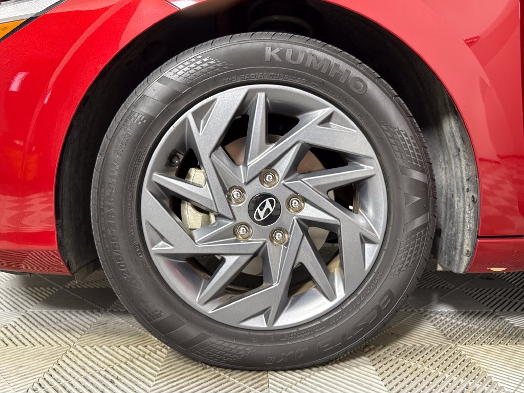 Certified 2024 Hyundai Elantra SEL FWD image 25