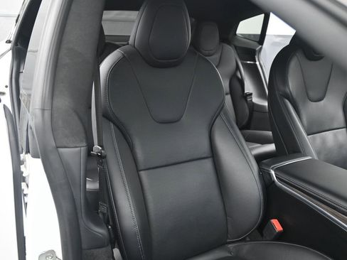 Used 2021 Tesla Model S Plaid image 23