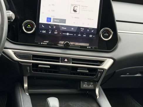 Used 2023 Lexus RX 350 Premium image 20