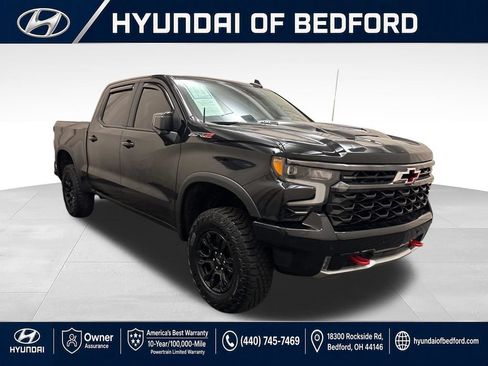 Used 2025 Chevrolet Silverado 1500 ZR2 w/ Technology Package AWD/4WD image 3
