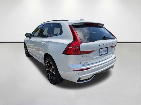 Used 2024 Volvo XC60 B5 Plus AWD/4WD image 6