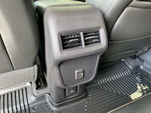 Used 2024 GMC Terrain AT4 AWD/4WD image 32