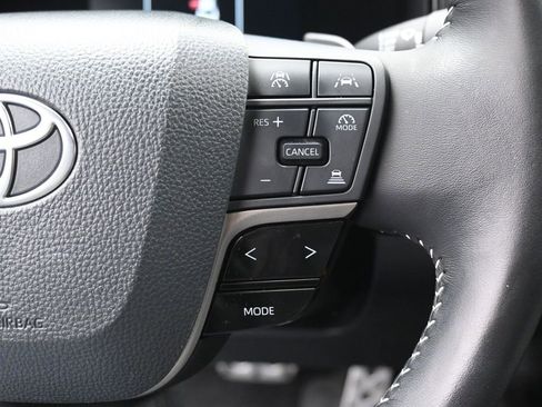 Certified 2025 Toyota Camry SE w/ Convenience Package image 17