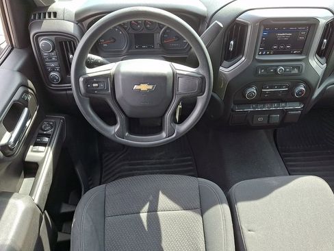 Used 2020 Chevrolet Silverado 1500 Custom w/ Custom Value Package image 10