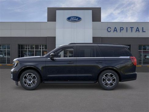 New 2025 Ford Expedition Active image 3