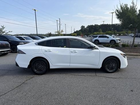 Certified 2026 Nissan Sentra SV w/ SV Convenience Package FWD image 2