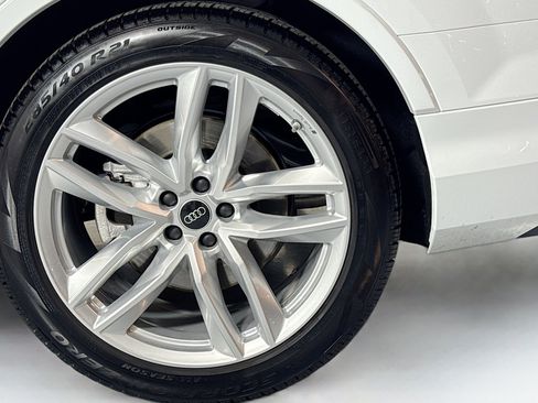 Used 2025 Audi Q7 3.0T Premium Plus w/ Premium Plus Package image 29