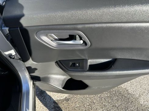 Used 2024 Nissan Rogue SV image 16