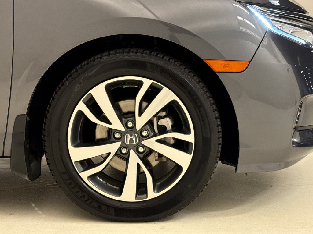 Certified 2024 Honda Odyssey Touring image 6