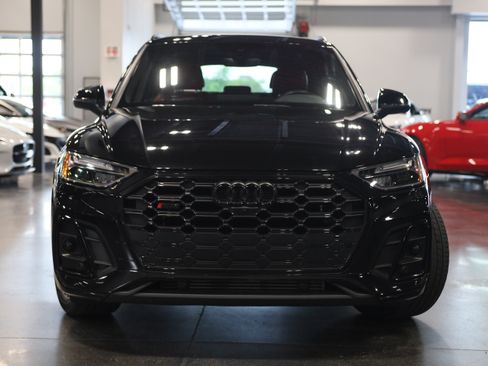 Used 2023 Audi SQ5 Premium Plus w/ Premium Plus Package AWD/4WD image 2
