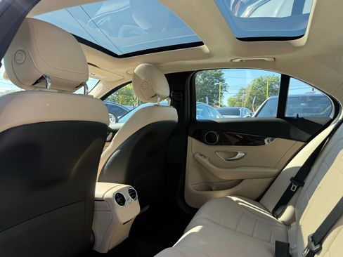 Used 2018 Mercedes-Benz C 300 4MATIC Sedan image 27