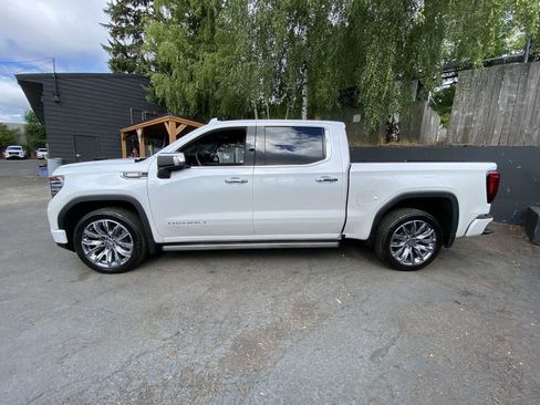 Used 2024 GMC Sierra 1500 Denali AWD/4WD image 3