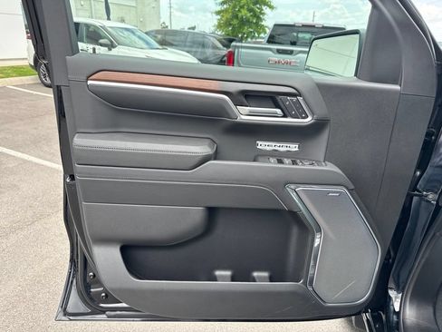 New 2026 GMC Sierra 1500 Denali w/ Denali Reserve Package AWD/4WD image 11