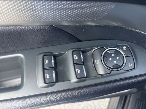 Used 2018 Ford Explorer XLT w/ Equipment Group 202A FWD image 23