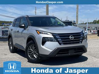 Used 2025 Nissan Rogue S FWD video 1