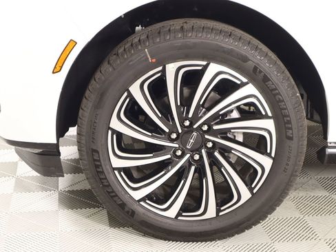New 2026 Lincoln Navigator L Black Label AWD/4WD image 19