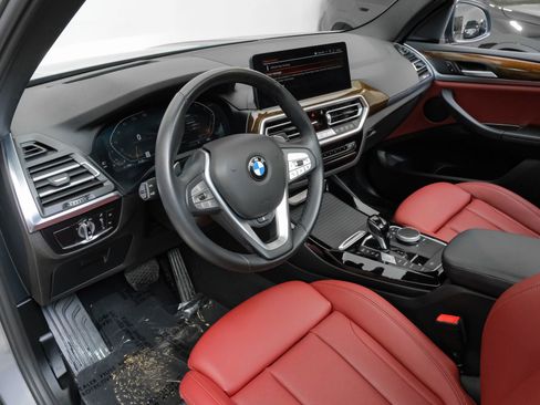 Used 2024 BMW X3 sDrive30i w/ Premium Package RWD image 3