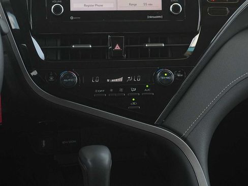 Used 2023 Toyota Camry SE FWD image 21