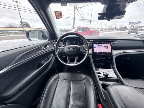 Used 2024 Jeep Grand Cherokee L Limited w/ Luxury Tech Group II image 25