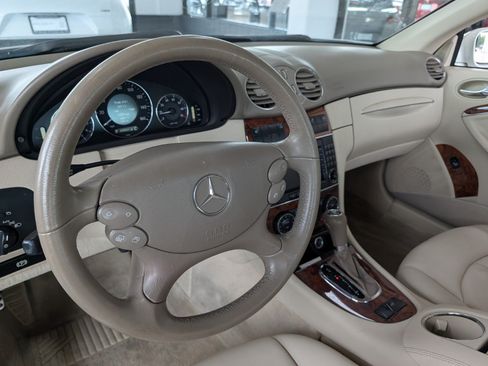 Used 2007 Mercedes-Benz CLK 350 Cabriolet image 11