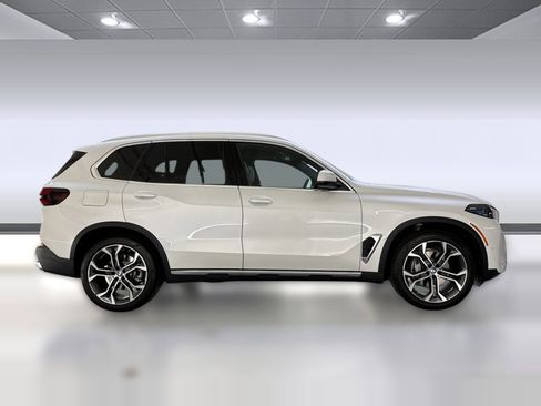 New 2026 BMW X5 xDrive40i image 8