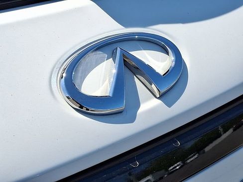 Used 2024 INFINITI QX60 Sensory w/ Vision Package AWD/4WD image 28