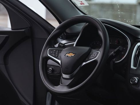 Used 2022 Chevrolet Malibu LS image 18