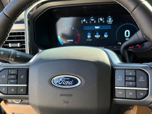 New 2025 Ford F250 Lariat w/ Chrome Package image 29