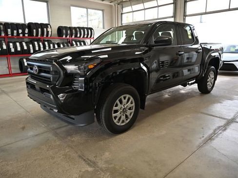 Used 2024 Toyota Tacoma SR w/ SR Upgrade Package image 9