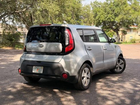 Used 2014 Kia Soul FWD image 4