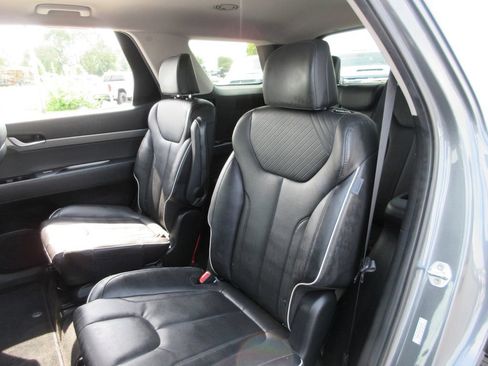 Used 2023 Hyundai Palisade SEL FWD image 21