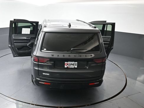 Used 2024 Jeep Wagoneer Series II AWD/4WD image 62