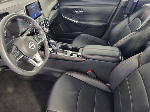Certified 2024 Nissan Sentra SR w/ SR Premium Package image 9