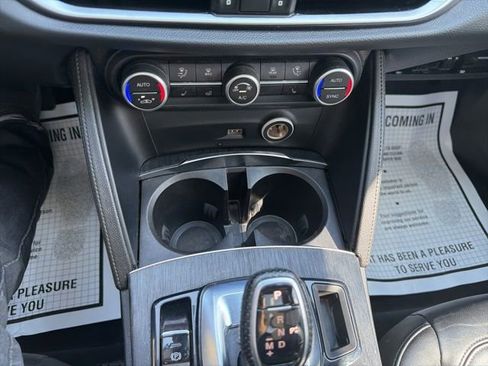 Used 2020 Alfa Romeo Stelvio AWD image 31