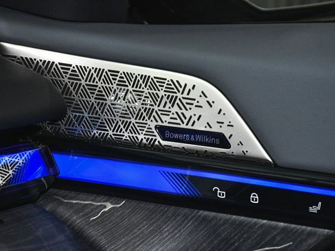 Used 2025 BMW i5 M60 w/ Executive Package image 45