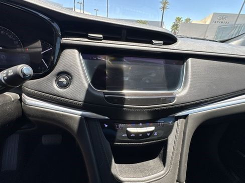 Used 2017 Cadillac XT5 Luxury FWD image 13