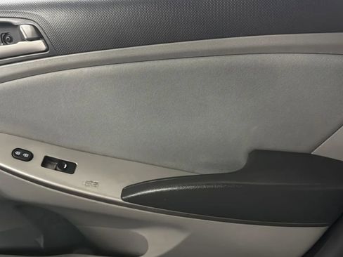 Used 2017 Hyundai Accent SE FWD image 17