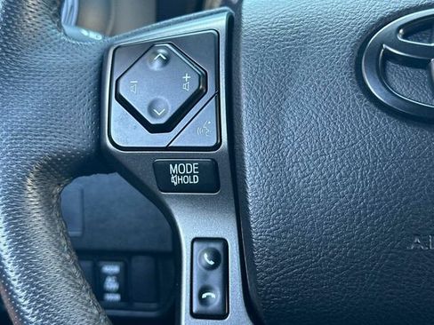 Used 2021 Toyota Tacoma TRD Off-Road AWD/4WD image 26