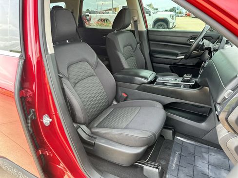Used 2022 Nissan Pathfinder SV FWD image 24