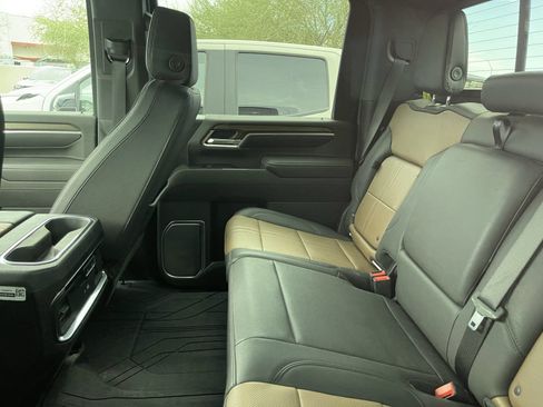 Used 2025 Chevrolet Silverado 3500 High Country w/ High Country Premium Package AWD/4WD image 9