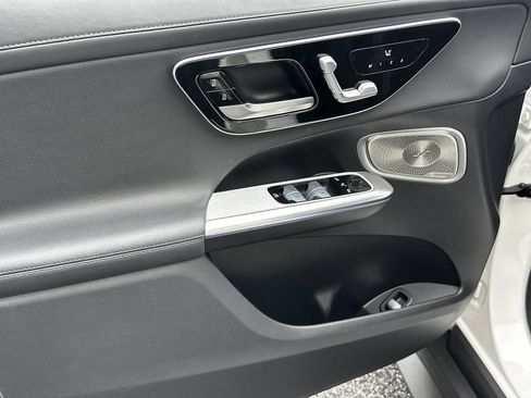 Certified 2025 Mercedes-Benz GLC 300 4MATIC image 11