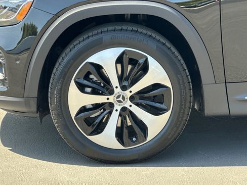 New 2025 Mercedes-Benz GLB 250 image 25