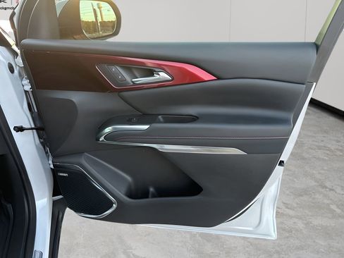 Used 2025 Chevrolet Traverse Z71 w/ Enhanced Driving Package image 13