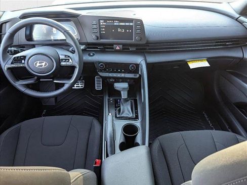 New 2025 Hyundai Elantra Sport FWD image 13