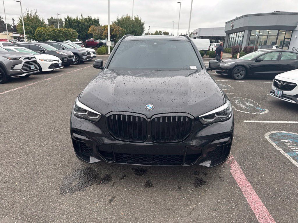 Used 2022 BMW X5 xDrive40i w/ M Sport Package AWD/4WD image 2