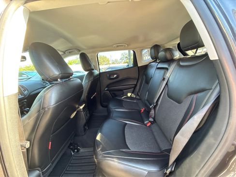 Used 2021 Jeep Compass Trailhawk AWD/4WD image 15