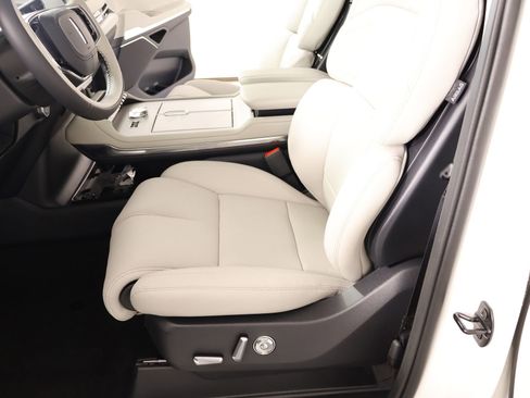 New 2026 Lincoln Navigator Premiere AWD/4WD image 12