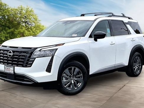 New 2026 Nissan Pathfinder SV FWD image 2