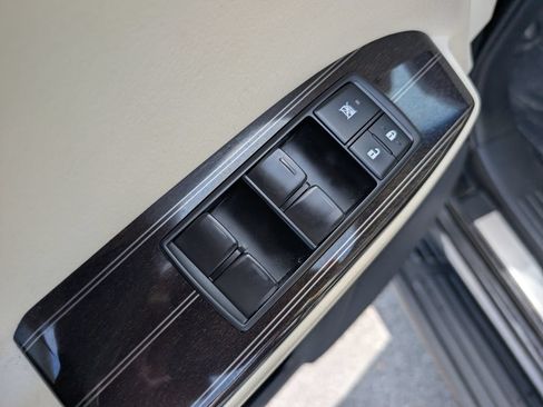 Used 2021 Lexus GX 460 Premium w/ Premium Package AWD/4WD image 17
